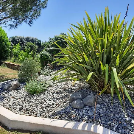 D'hote Maeva ベッド・アンド・ブレックファスト Balanzac