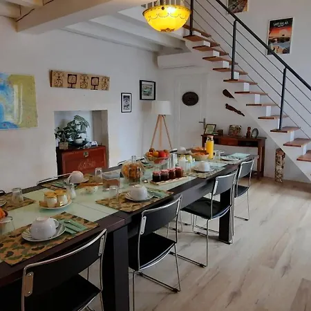 D'hote Maeva ベッド・アンド・ブレックファスト 3*